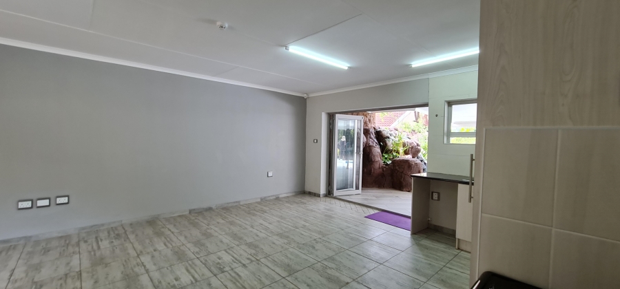 5 Bedroom Property for Sale in Protea Park North West